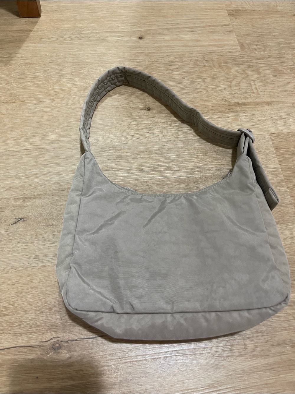 Baggu mini nylon shoulder bag in the color Dove - NWT